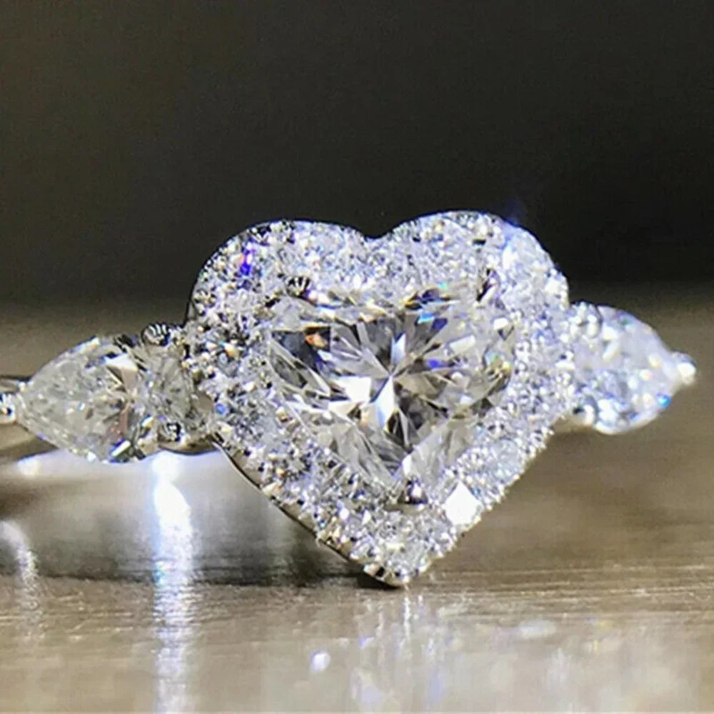 New Beautiful Sterling Silver White Sapphires Heart Ring